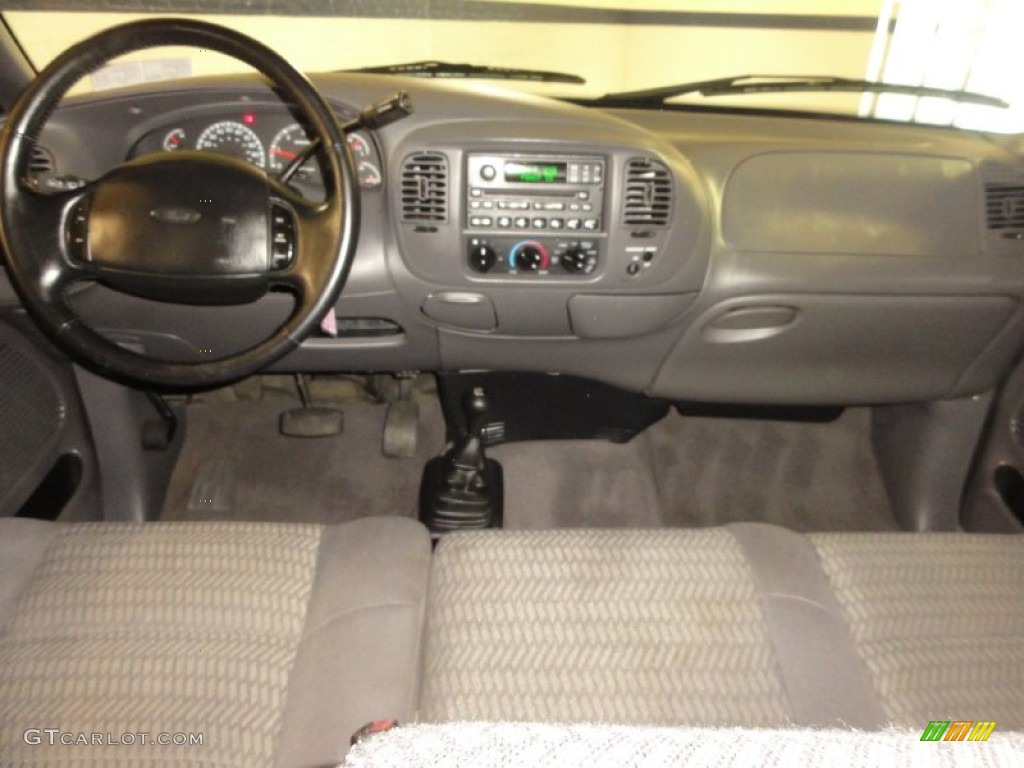 2002 F150 XLT SuperCab 4x4 - Silver Metallic / Medium Graphite photo #22