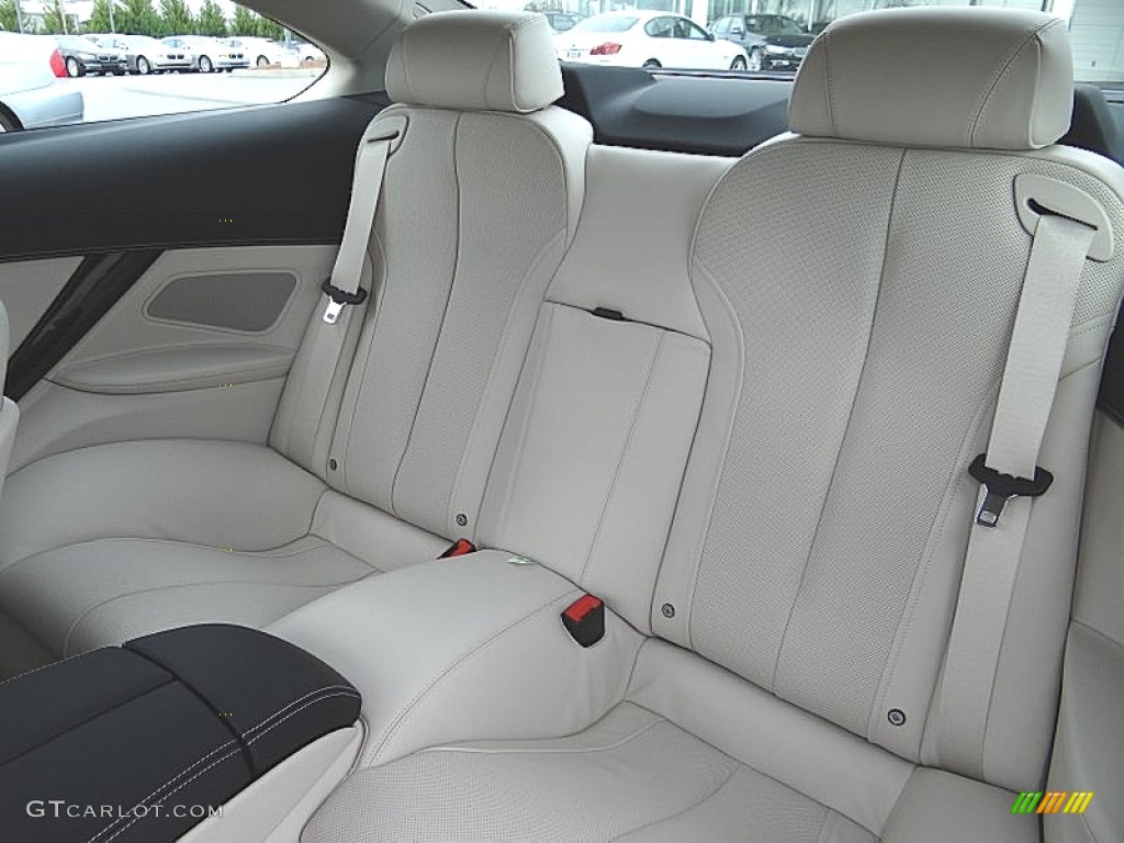 2013 BMW 6 Series 650i Coupe Rear Seat Photo #74052274