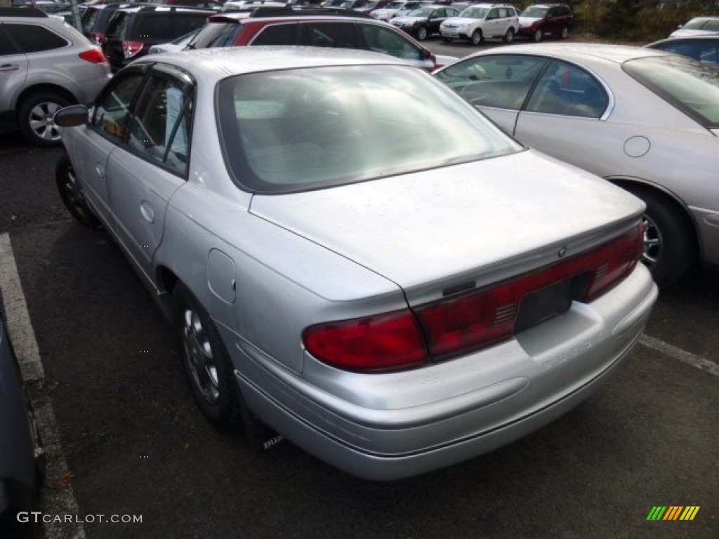 2002 Regal LS - Sterling Silver Metallic / Medium Gray photo #2