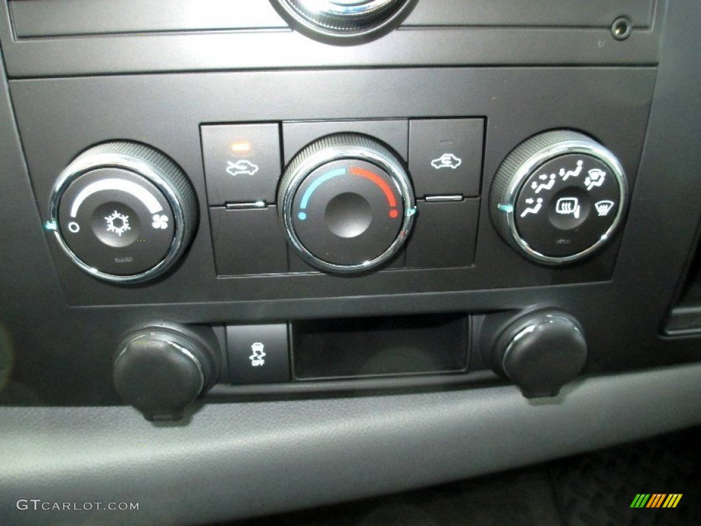 2013 Chevrolet Silverado 1500 LS Extended Cab Controls Photo #74054353