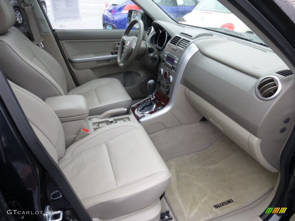 Beige Interior 2011 Suzuki Grand Vitara Limited Photo #74056037