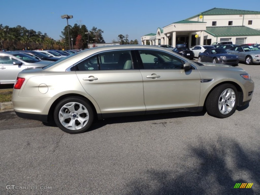 2010 Taurus SEL - Gold Leaf Metallic / Light Stone photo #12