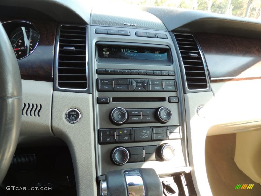 2010 Taurus SEL - Gold Leaf Metallic / Light Stone photo #19