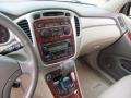 2005 Toyota Highlander Limited 4WD Controls