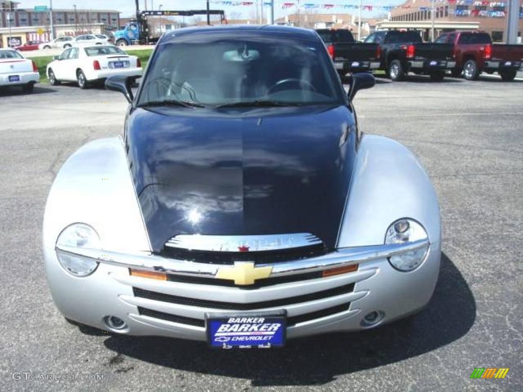 2006 SSR  - Ricochet Silver Metallic/Smokin