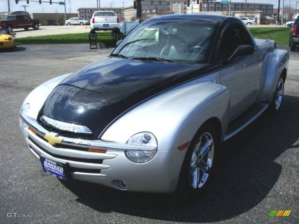 2006 SSR  - Ricochet Silver Metallic/Smokin