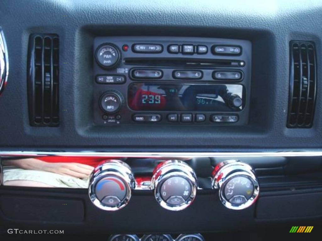 2006 SSR  - Ricochet Silver Metallic/Smokin