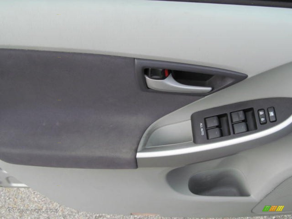 2010 Toyota Prius Hybrid II Misty Gray Door Panel Photo #74060645