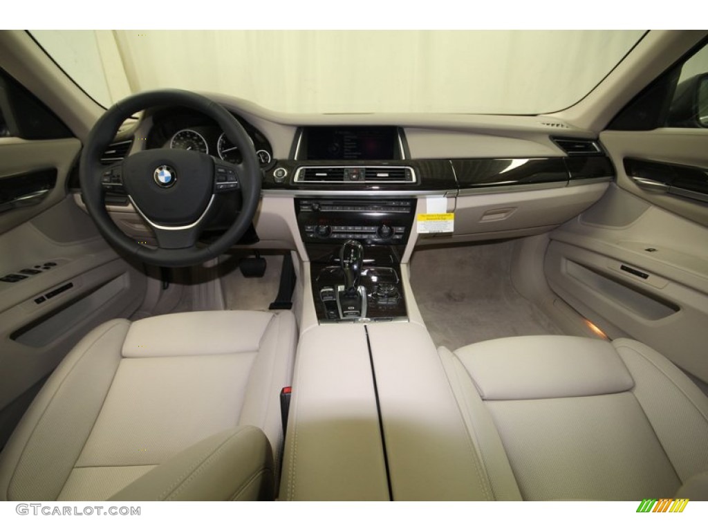 2013 BMW 7 Series 750Li Sedan Oyster Dashboard Photo #74061812