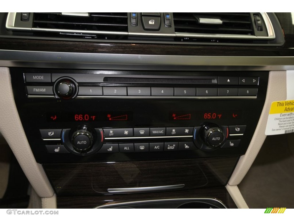 2013 BMW 7 Series 750Li Sedan Controls Photo #74062098