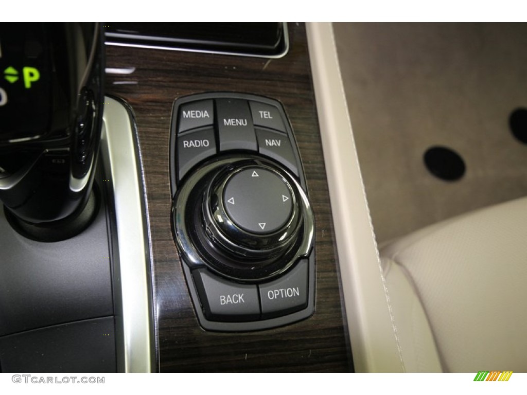 2013 BMW 7 Series 750Li Sedan Controls Photo #74062142