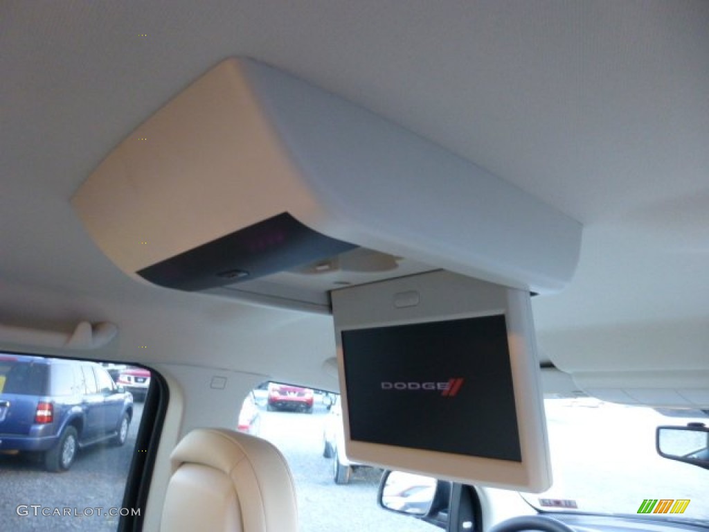 2012 Dodge Journey Crew AWD Entertainment System Photos