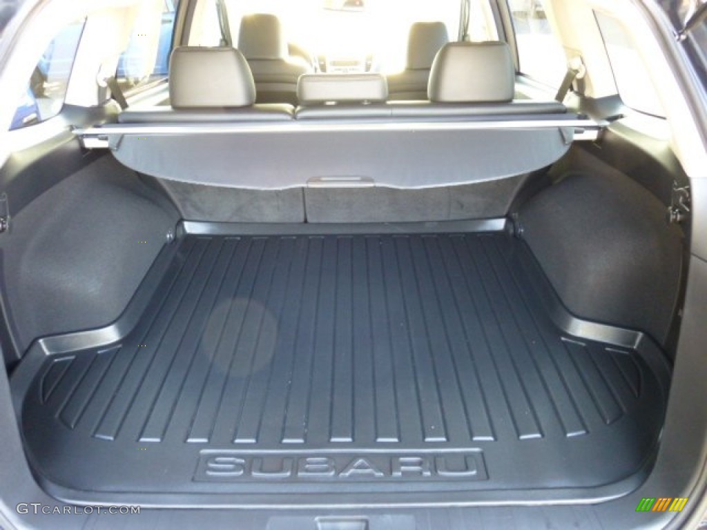 2011 Subaru Outback 2.5i Limited Wagon Trunk Photo #74069368