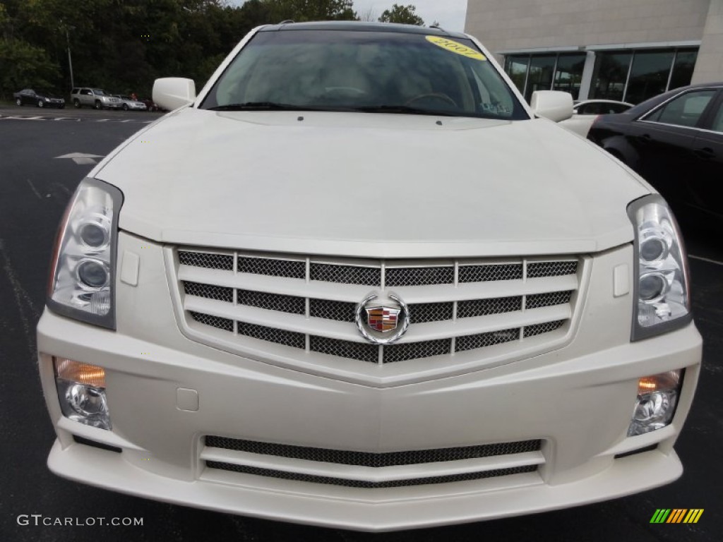 2007 SRX V6 - White Diamond / Cashmere photo #3