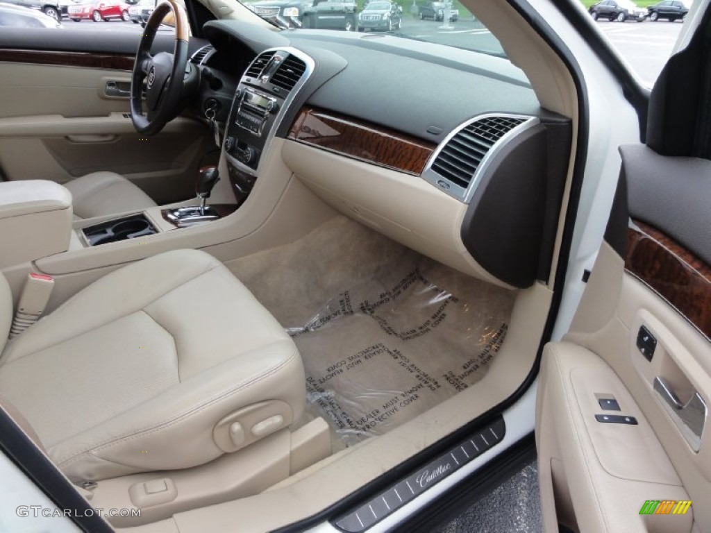 2007 SRX V6 - White Diamond / Cashmere photo #17