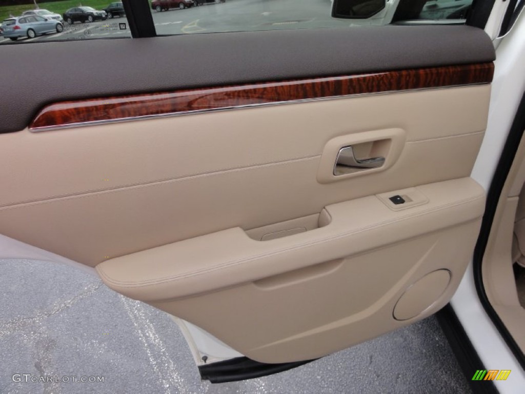 2007 SRX V6 - White Diamond / Cashmere photo #24