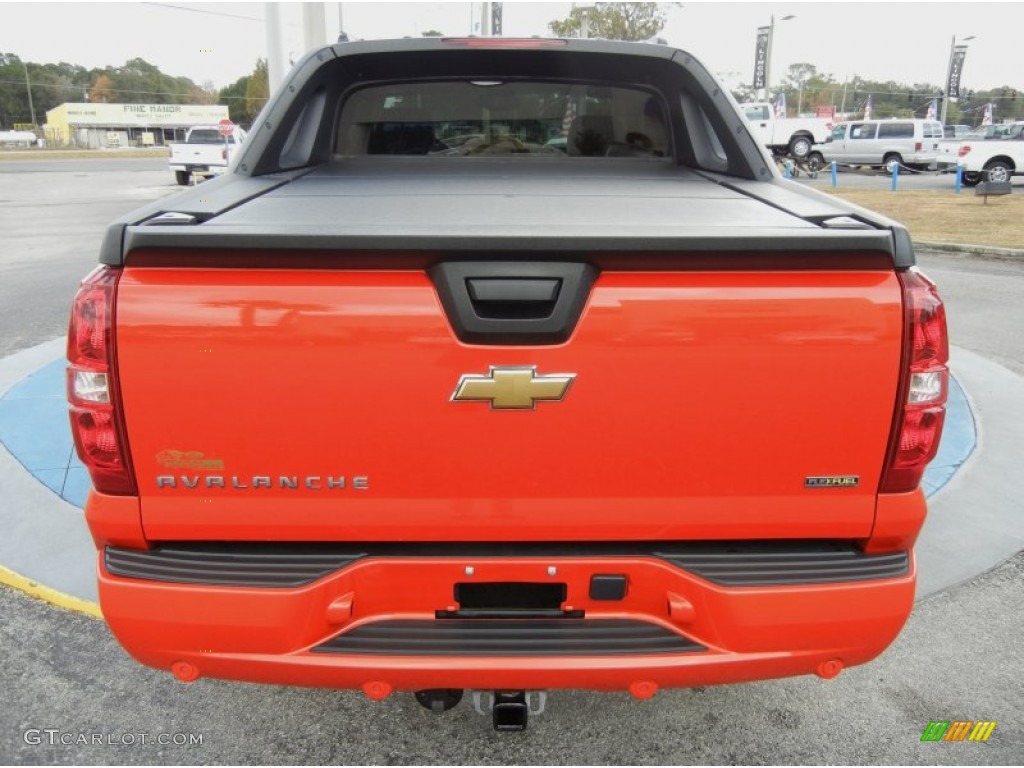 2009 Avalanche LTZ 4x4 - Inferno Orange Metallic / Light Cashmere photo #4