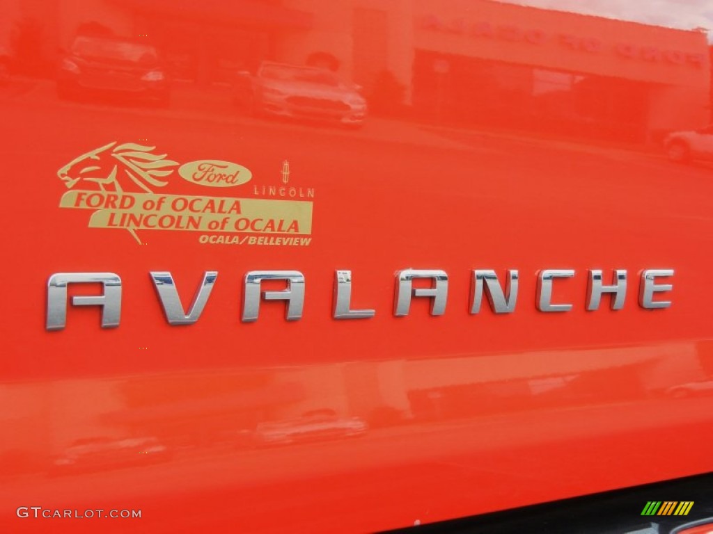 2009 Avalanche LTZ 4x4 - Inferno Orange Metallic / Light Cashmere photo #9