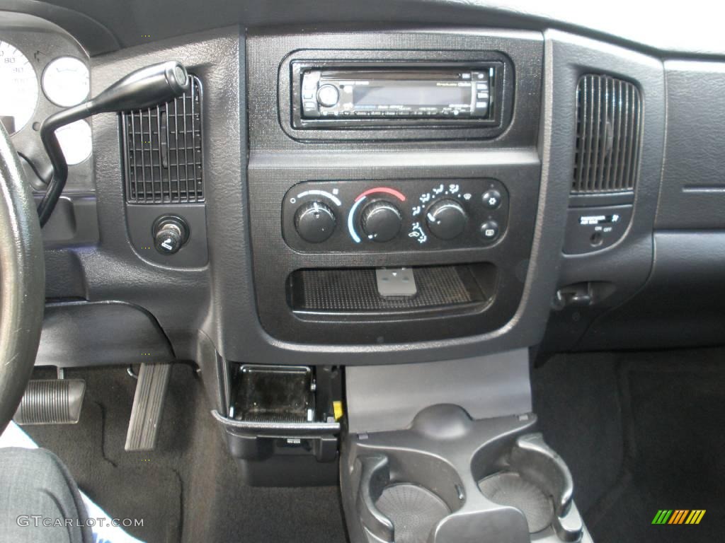 2004 Ram 1500 SLT Regular Cab - Black / Dark Slate Gray photo #18