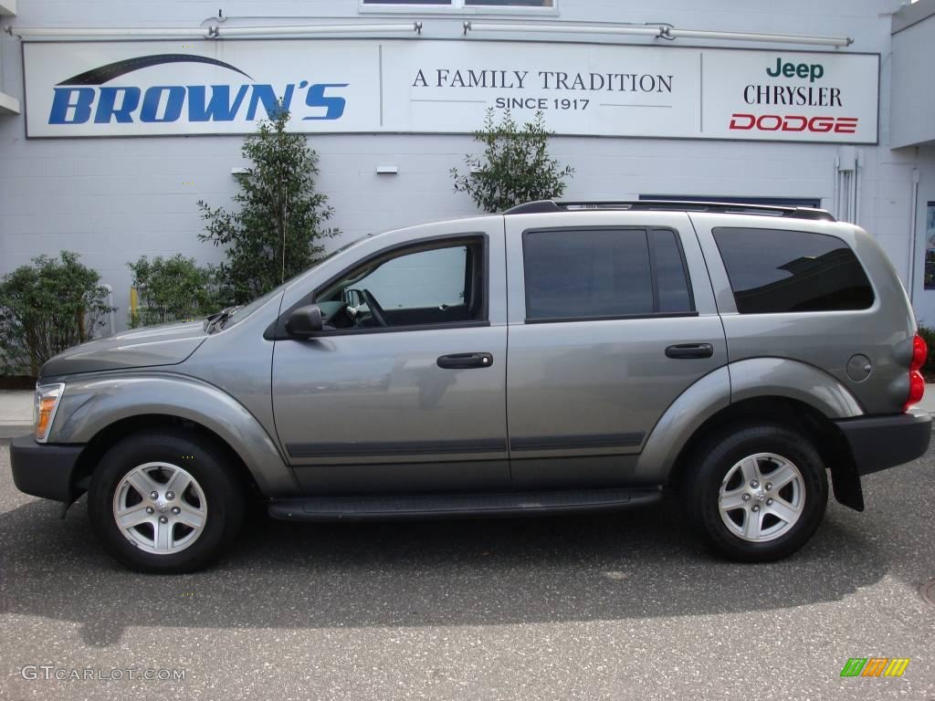 2006 Durango SXT 4x4 - Mineral Gray Metallic / Dark Slate Gray/Light Slate Gray photo #1