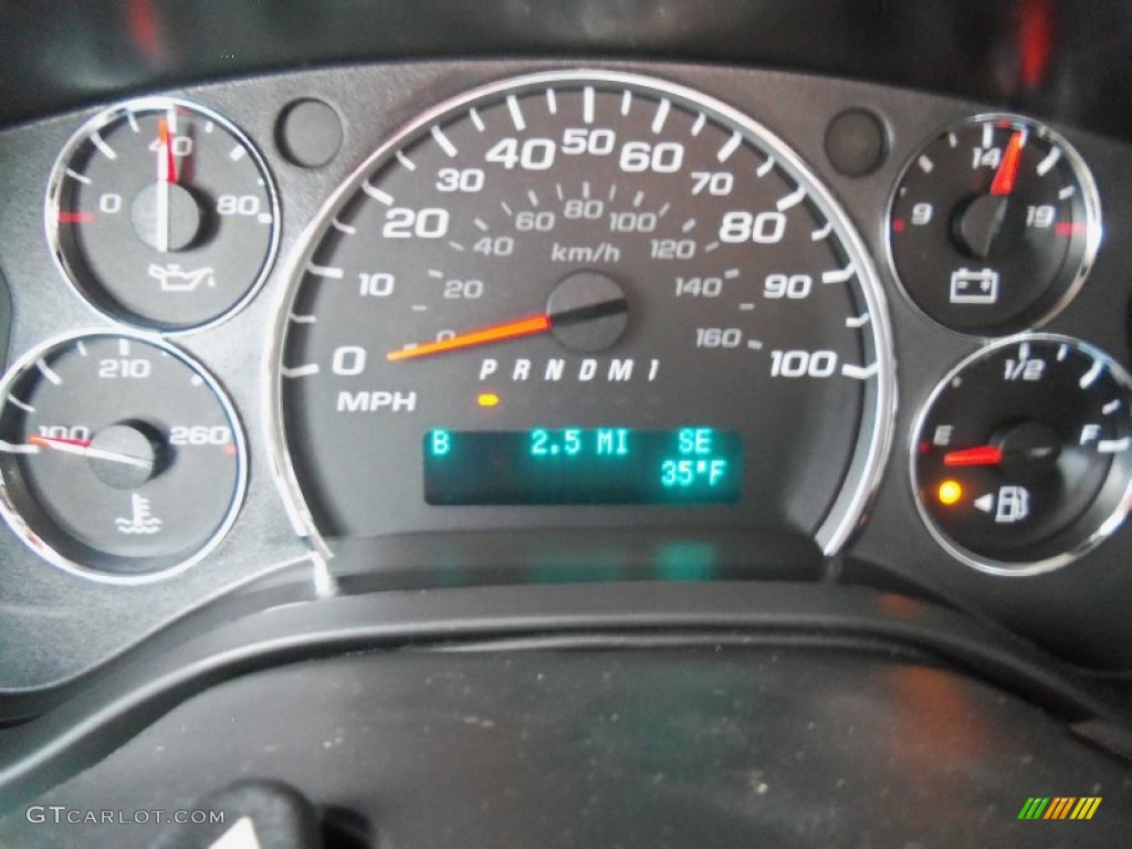 2013 Chevrolet Express 3500 Extended Cargo Van Gauges Photo #74072586