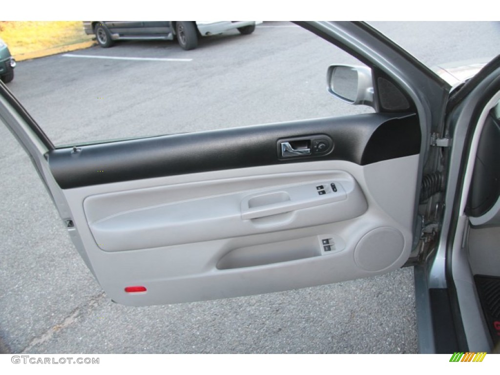2005 Volkswagen GTI 1.8T Grey Door Panel Photo #74074367