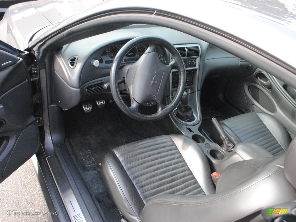 Dark Charcoal Interior 2004 Ford Mustang Mach 1 Coupe Photo #74075528