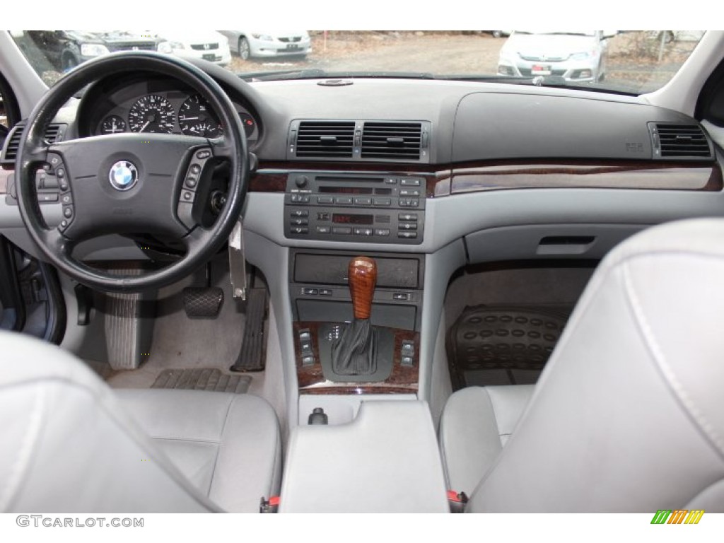 2000 BMW 3 Series 323i Wagon Grey Dashboard Photo #74076148