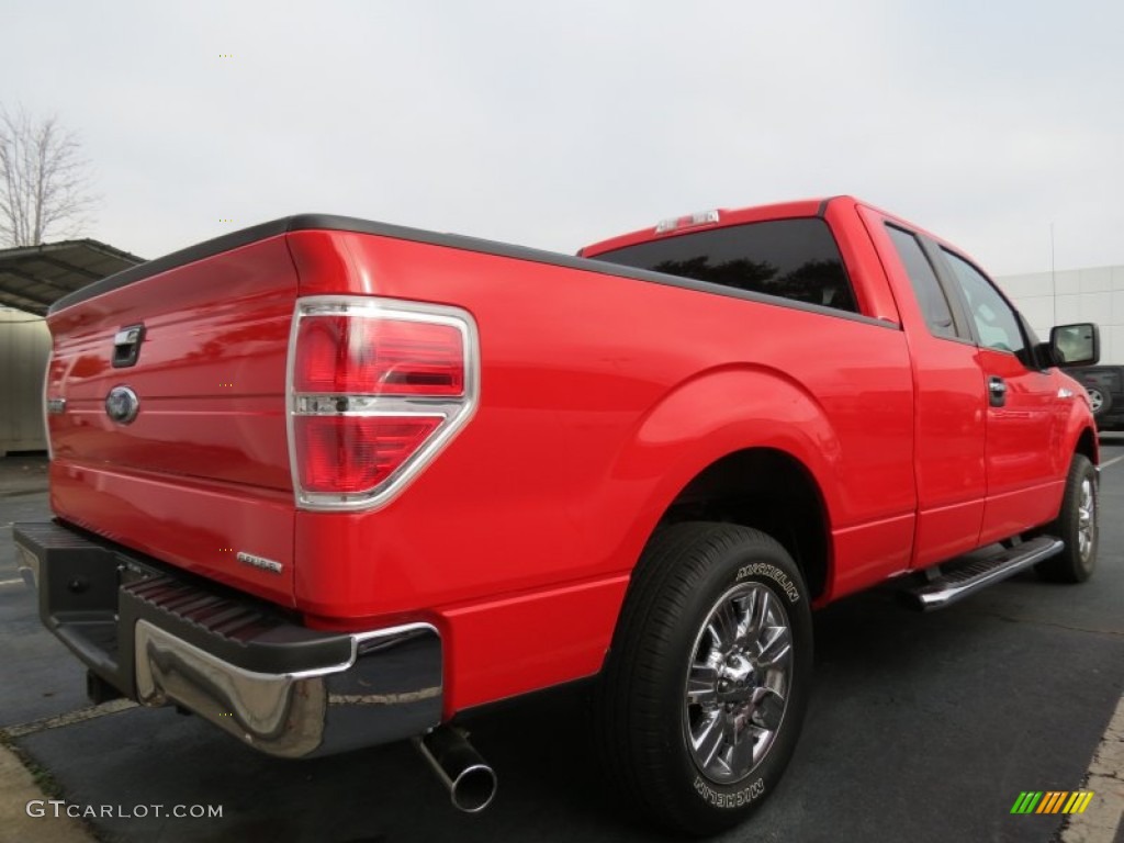 2011 F150 XLT SuperCab - Race Red / Steel Gray photo #3