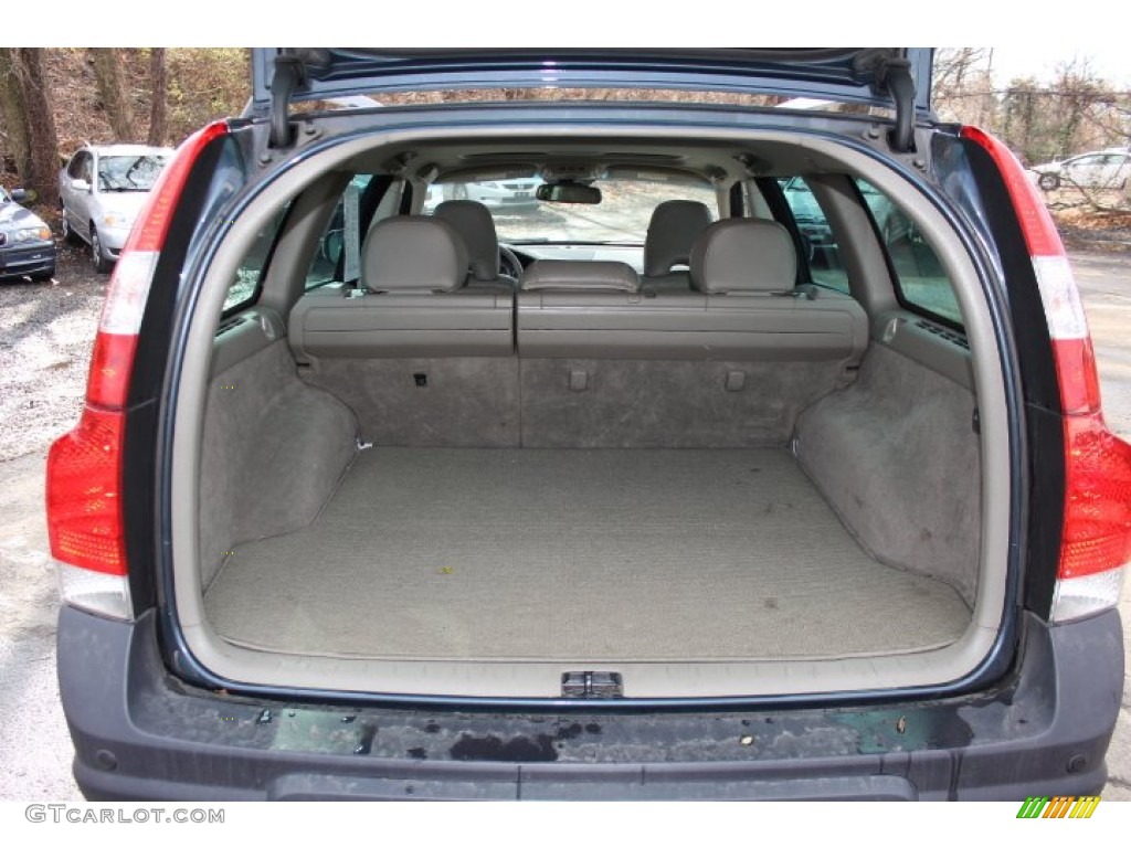 2007 Volvo XC70 AWD Cross Country Trunk Photo #74077347