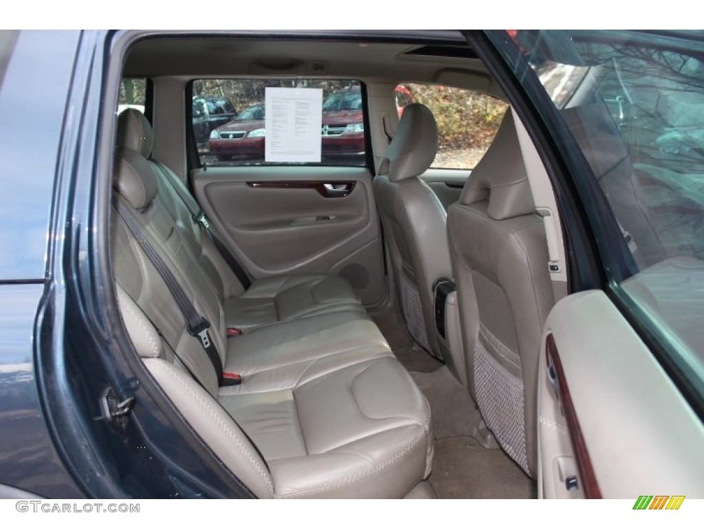 2007 Volvo XC70 AWD Cross Country Rear Seat Photo #74077385