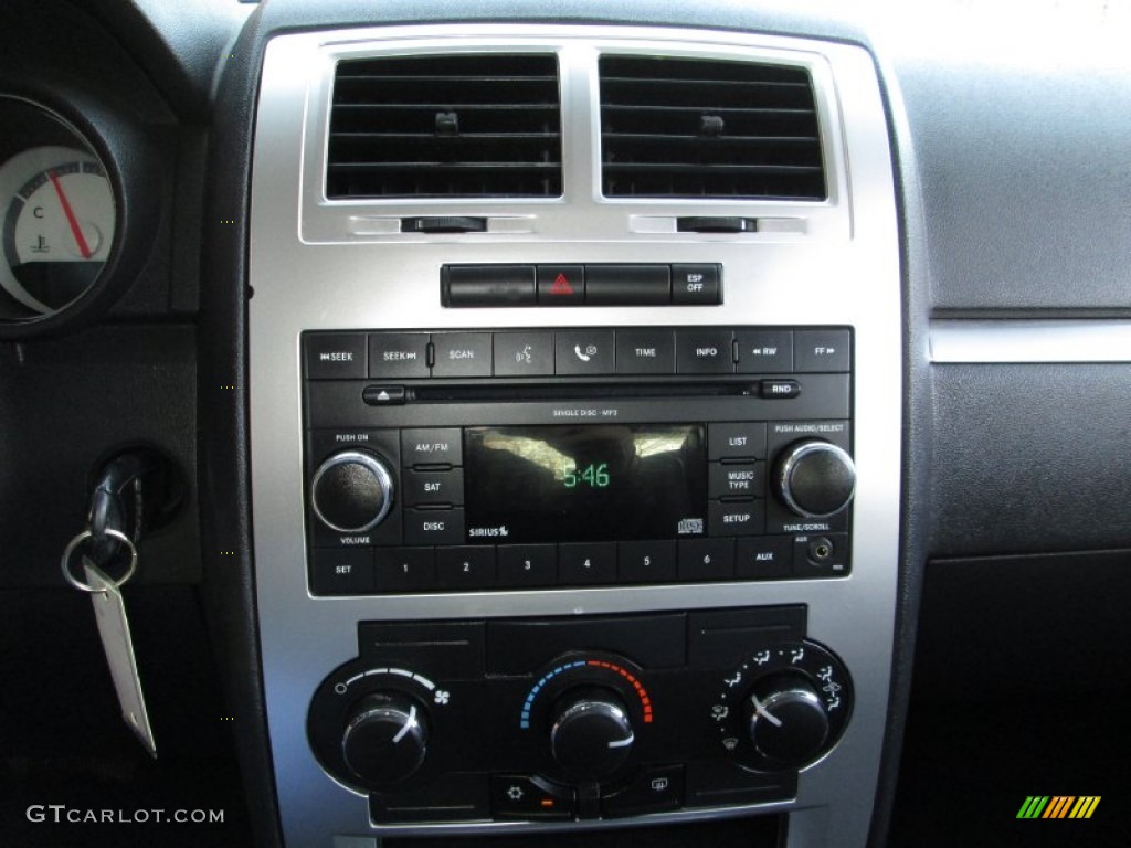 2008 Dodge Charger SE Controls Photo #74082121