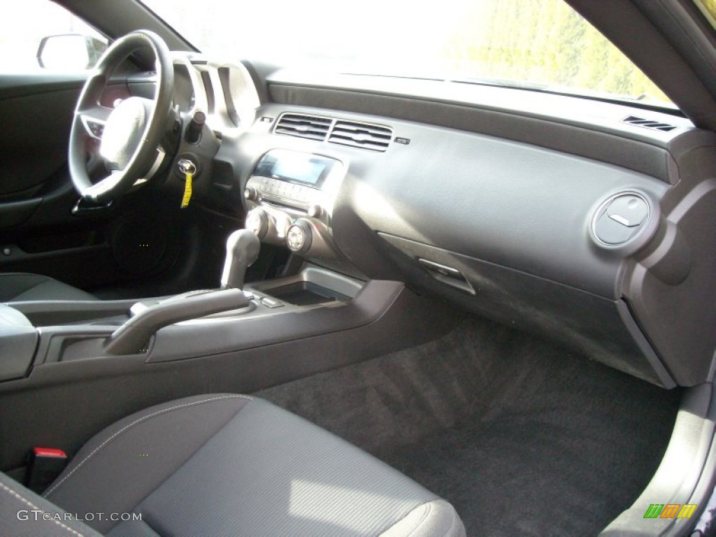 2011 Camaro LT Coupe - Black / Black photo #22