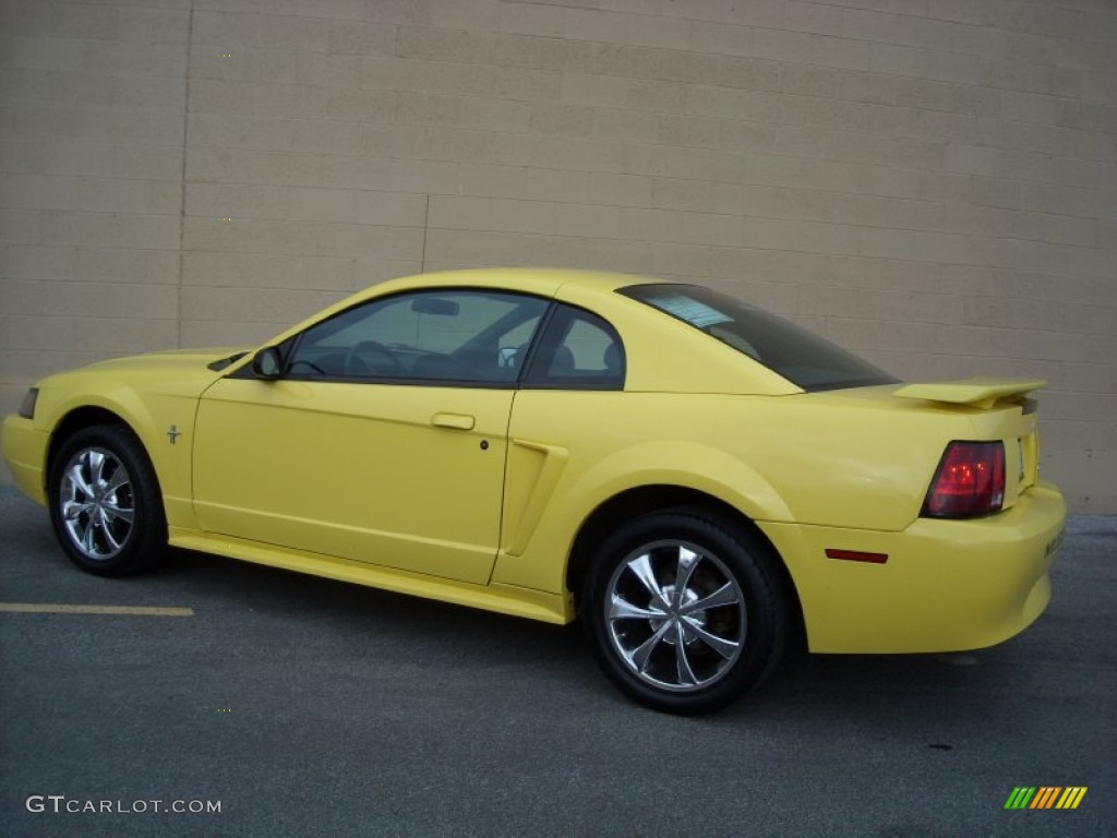 2003 Mustang V6 Coupe - Zinc Yellow / Medium Graphite photo #7