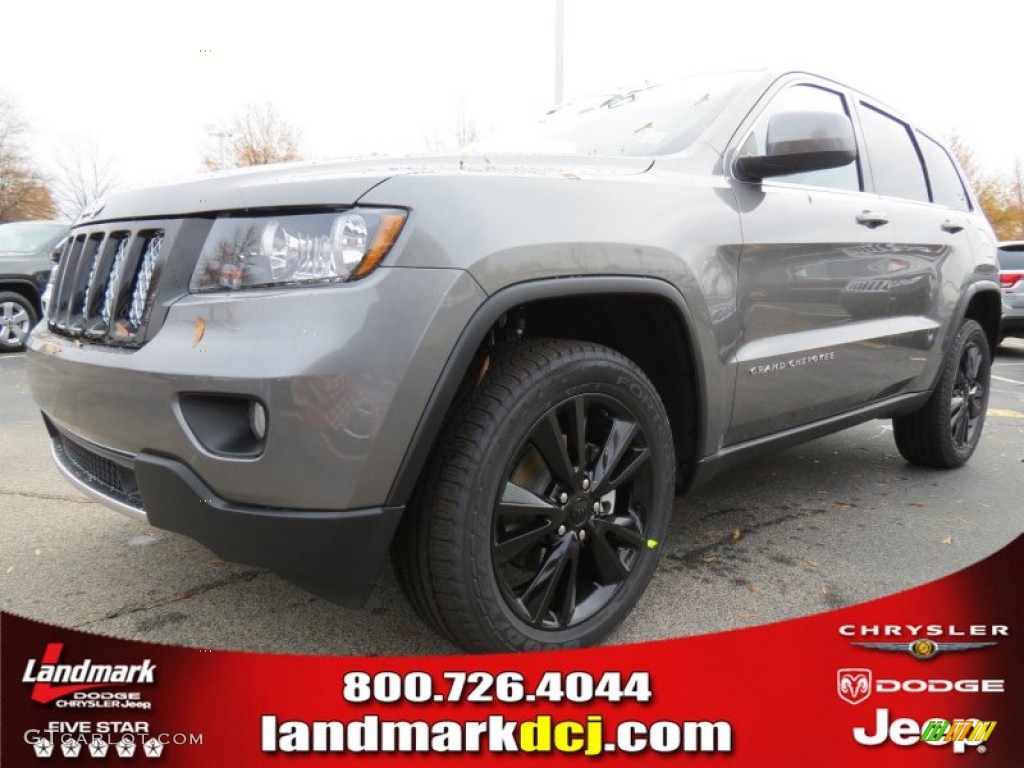 2013 Grand Cherokee Altitude - Mineral Gray Metallic / Dark Graystone/Medium Graystone photo #1