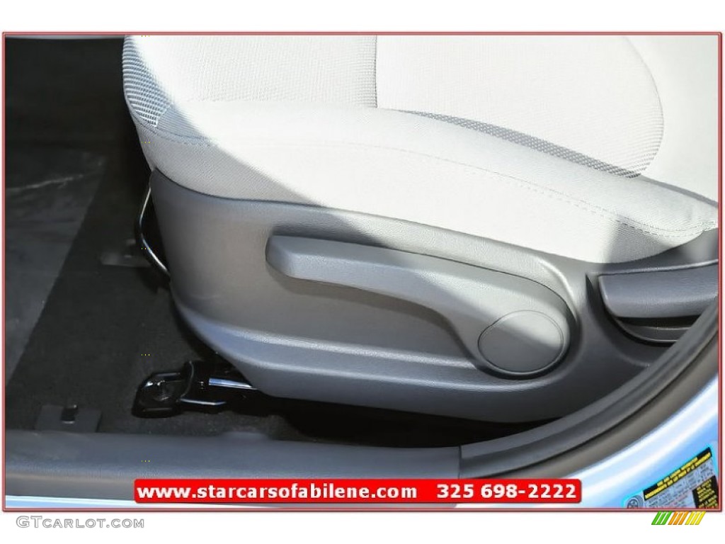 2013 Accent GS 5 Door - Clearwater Blue / Gray photo #12