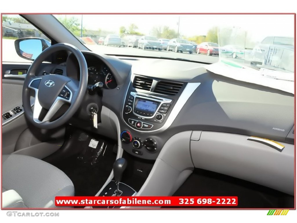 2013 Accent GS 5 Door - Clearwater Blue / Gray photo #23