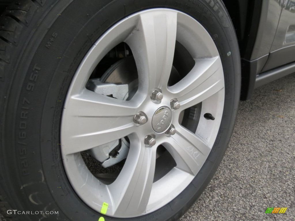 2013 Jeep Compass Latitude Wheel Photo #74085470