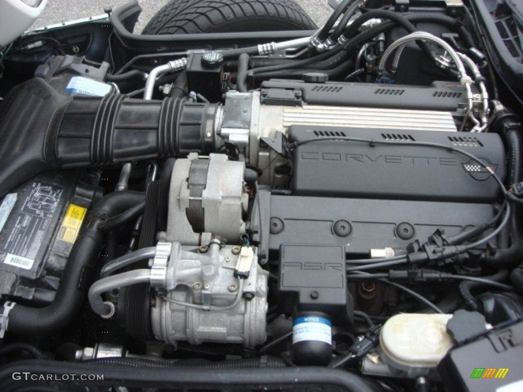 1993 Chevrolet Corvette Coupe 5.7 Liter OHV 16-Valve LT1 V8 Engine Photo #74086175