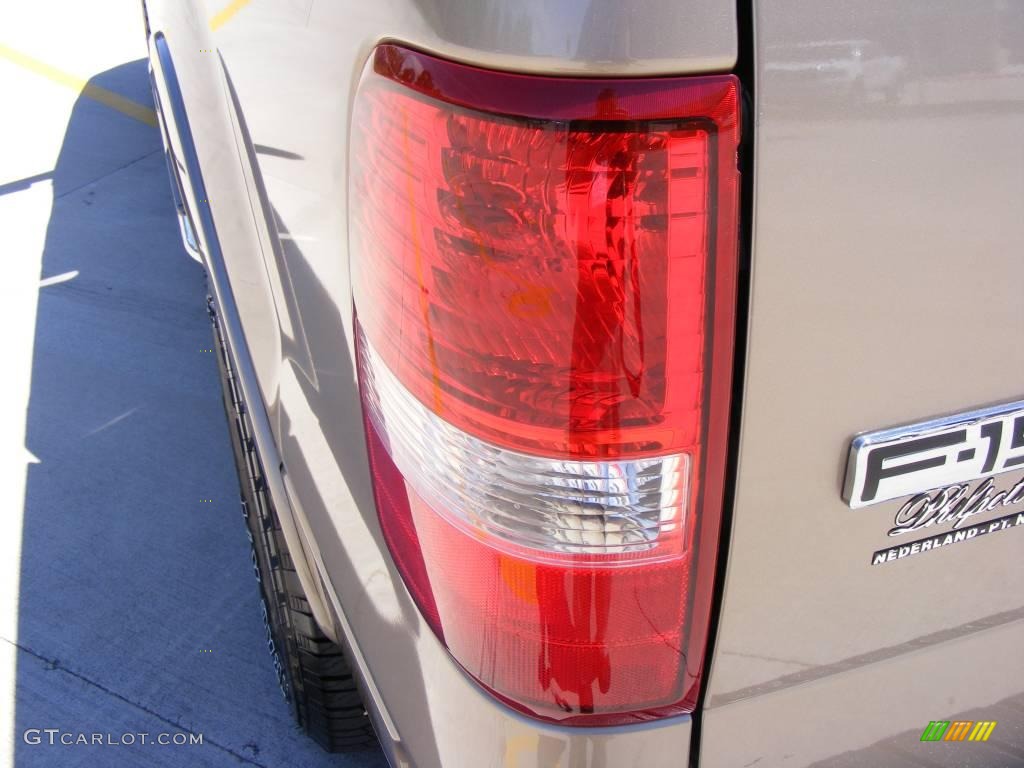 2004 F150 Lariat SuperCrew 4x4 - Arizona Beige Metallic / Black/Medium Flint photo #9