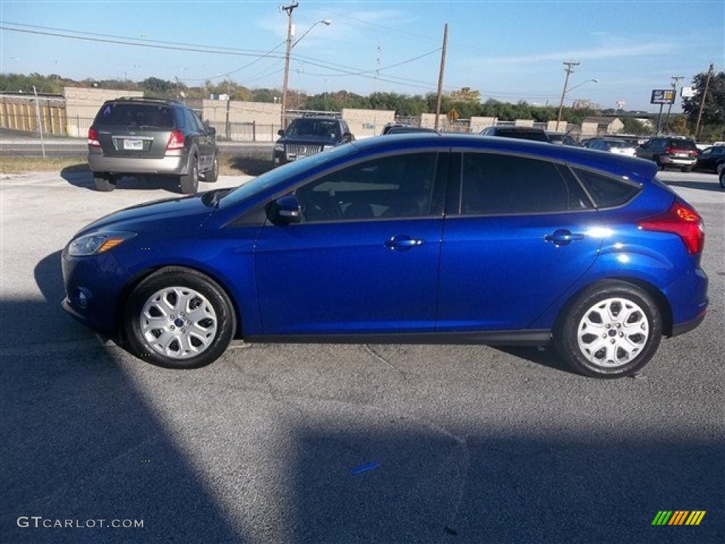 Performance Blue 2013 Ford Focus SE Hatchback Exterior Photo #74088570