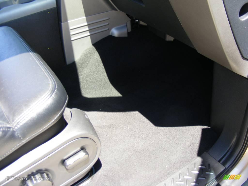 2004 F150 Lariat SuperCrew 4x4 - Arizona Beige Metallic / Black/Medium Flint photo #29