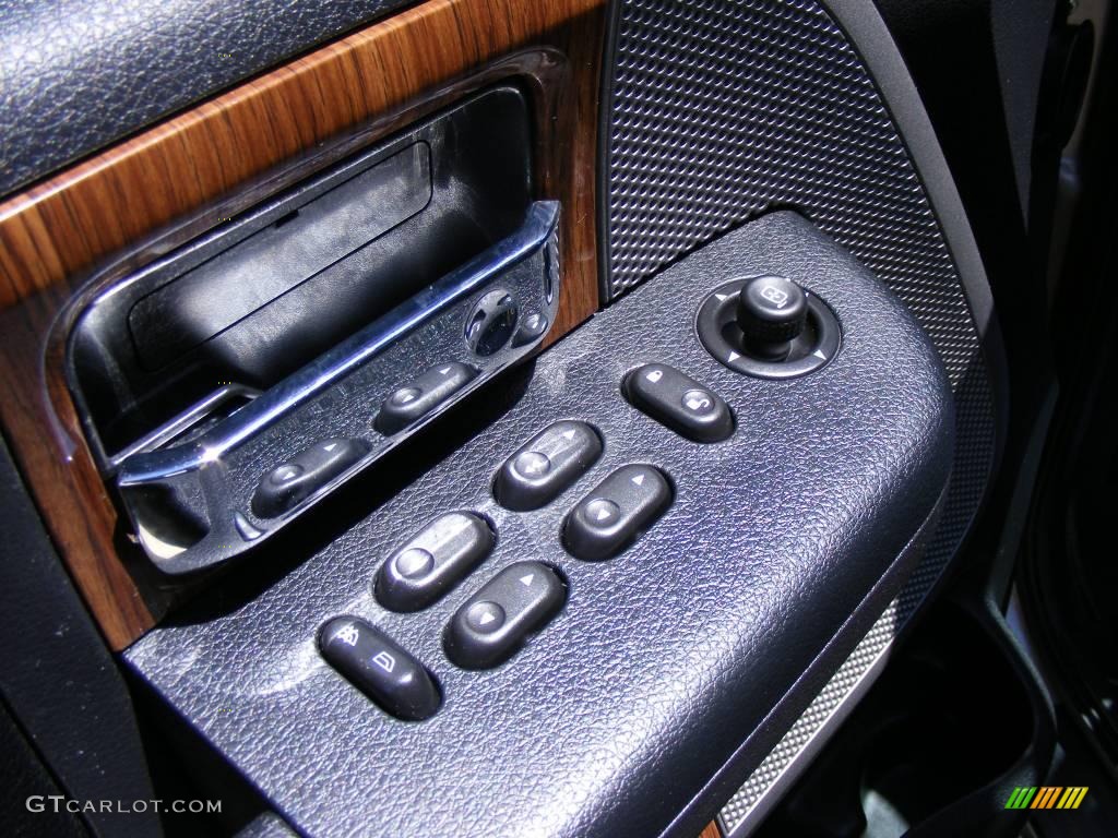 2004 F150 Lariat SuperCrew 4x4 - Arizona Beige Metallic / Black/Medium Flint photo #38