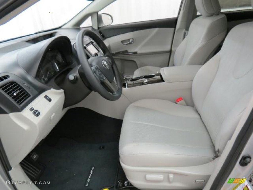 Light Gray Interior 2013 Toyota Venza LE Photo #74092214