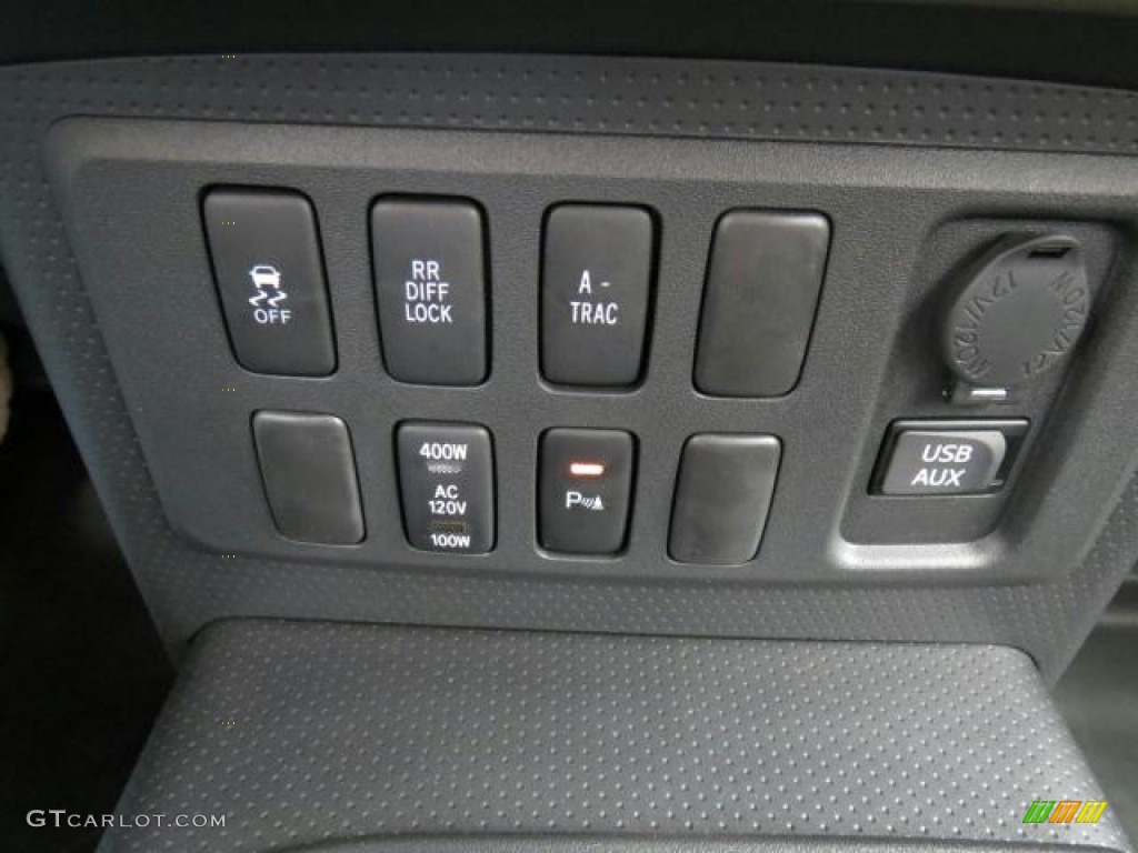 2013 Toyota FJ Cruiser 4WD Controls Photo #74093375