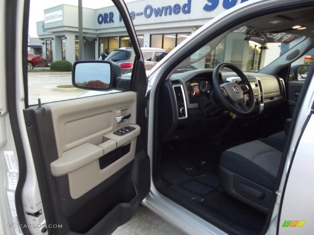 2011 Ram 1500 SLT Quad Cab - Bright Silver Metallic / Dark Slate Gray/Medium Graystone photo #12