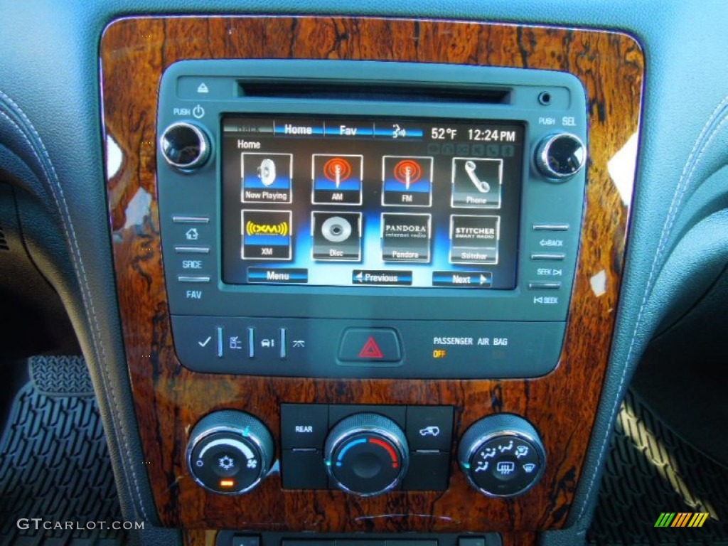 2013 Chevrolet Traverse LT Controls Photo #74096428
