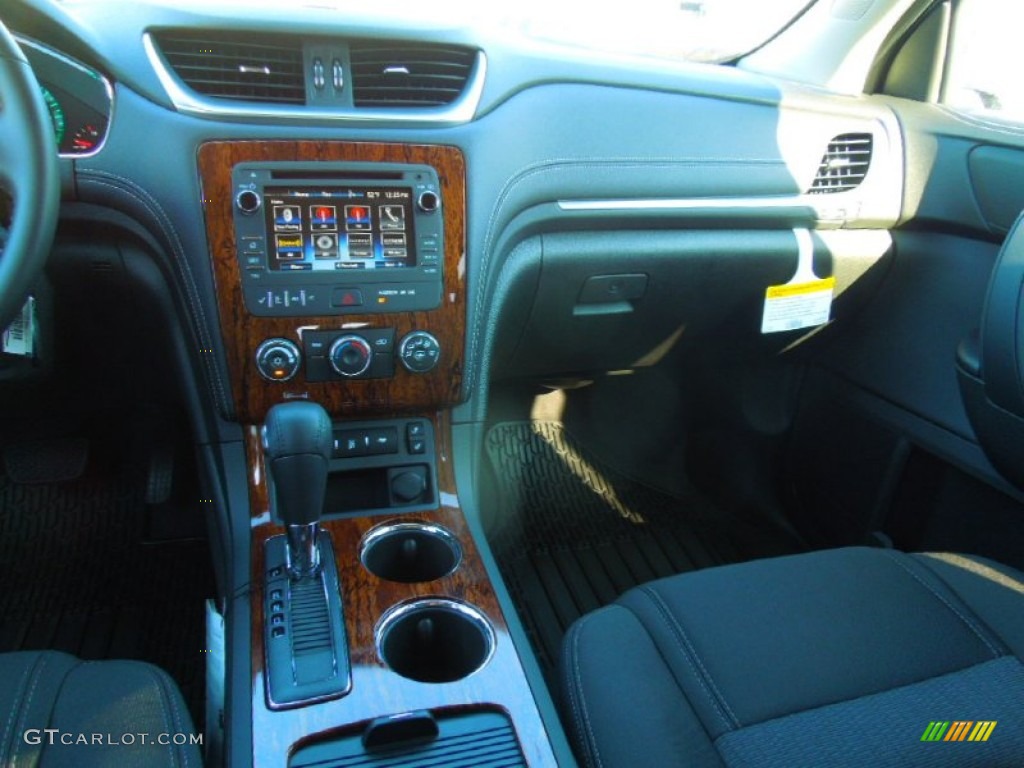 2013 Chevrolet Traverse LT Ebony Dashboard Photo #74096548