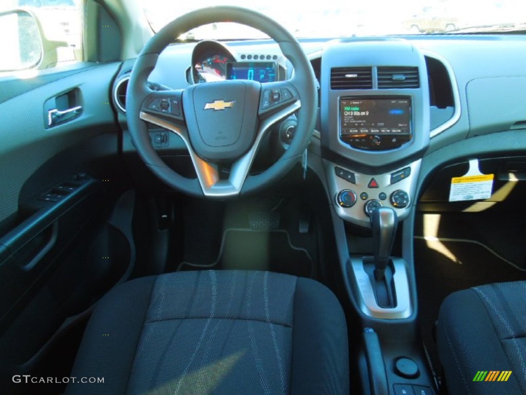 2013 Chevrolet Sonic LT Hatch Jet Black/Dark Titanium Dashboard Photo #74097256