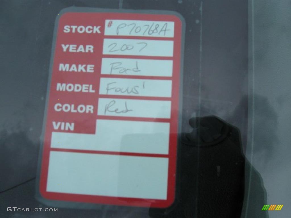2007 Focus ZX4 S Sedan - Dark Toreador Red Metallic / Charcoal/Light Flint photo #2